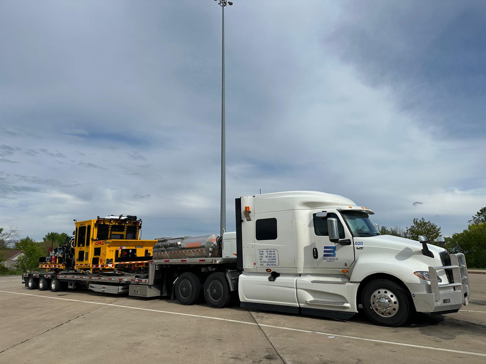 53 foot tridem step deck trailer